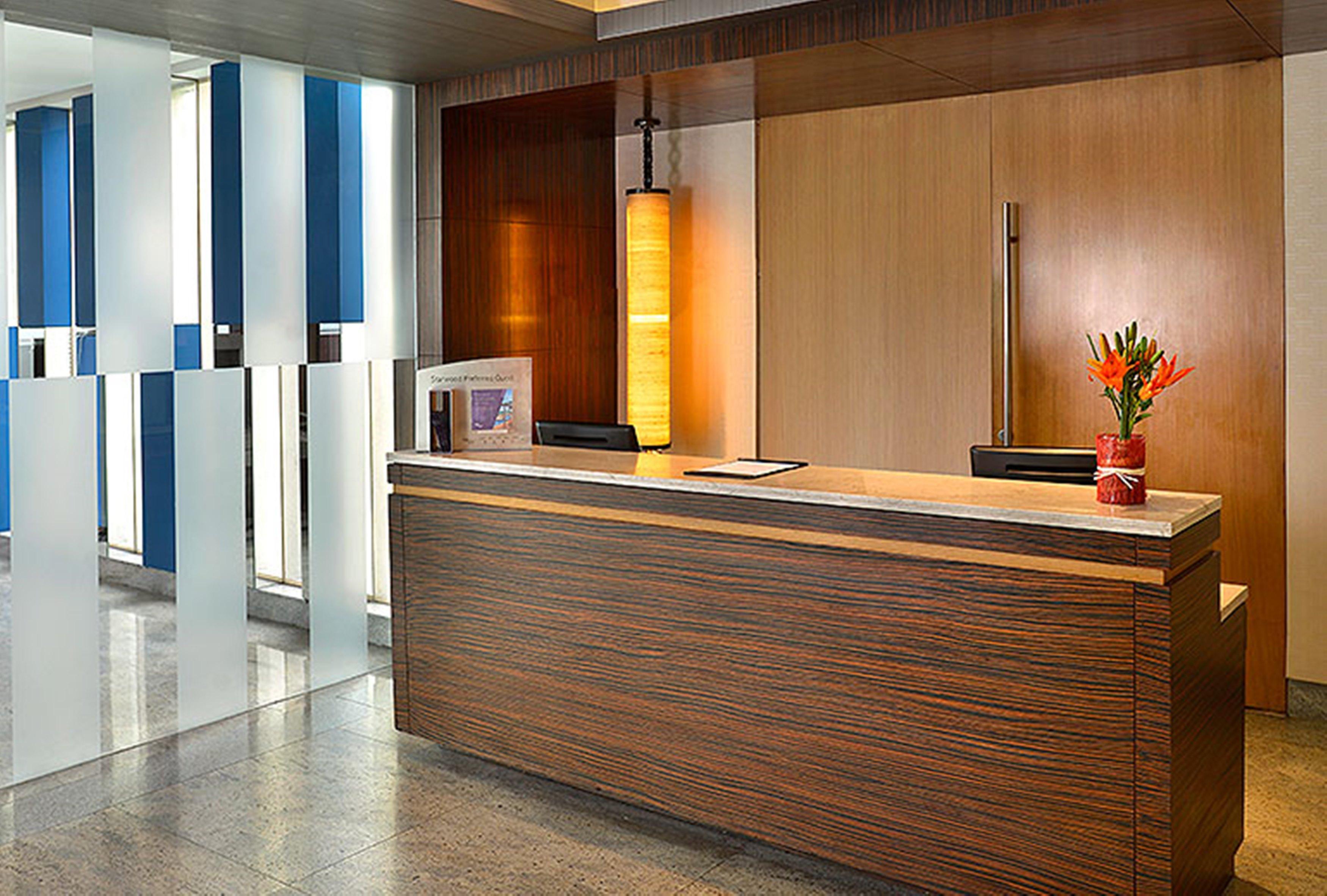 Four Points By Sheraton New Delhi, Airport Highway Exterior photo