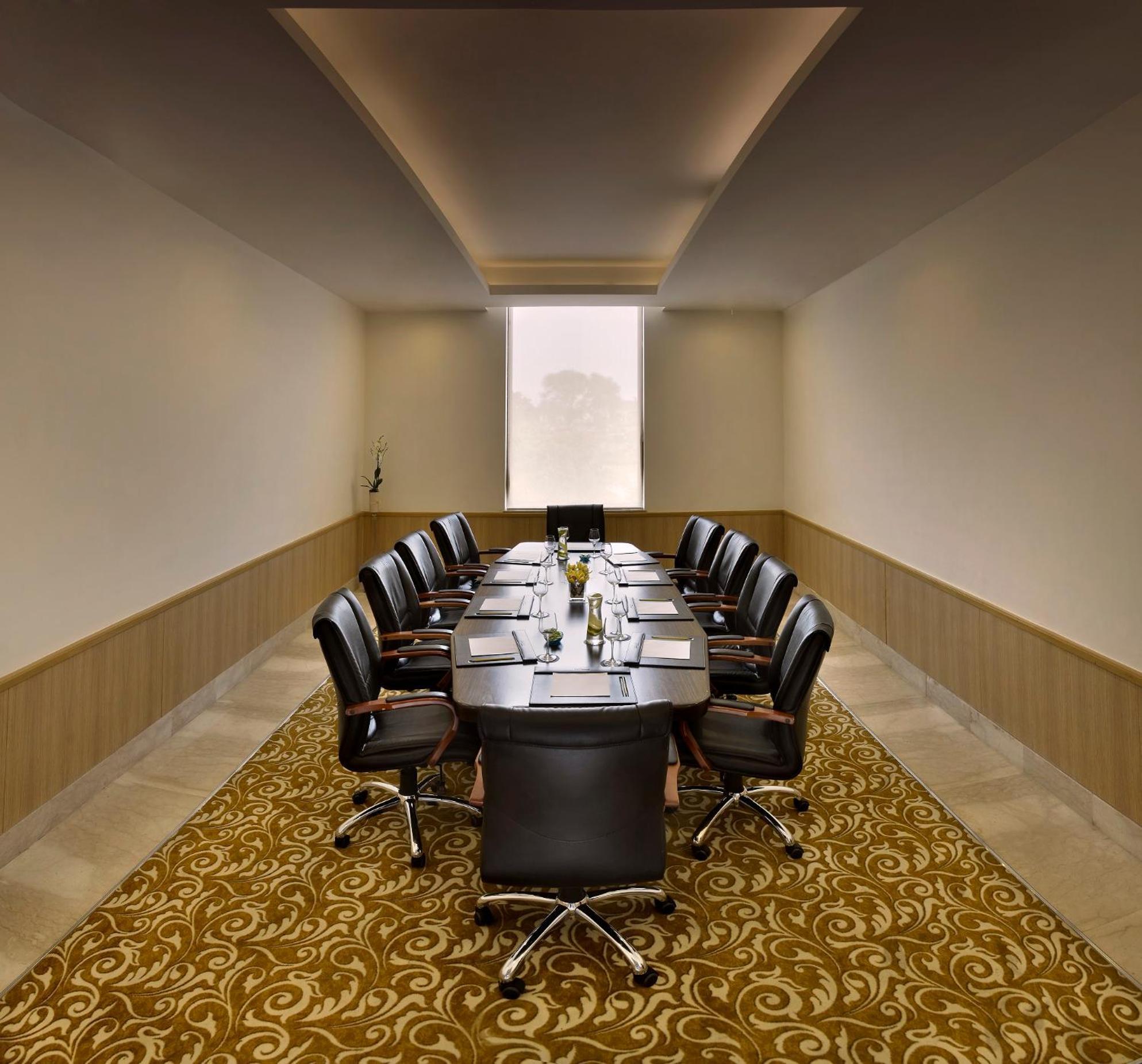 Four Points By Sheraton New Delhi, Airport Highway Exterior photo